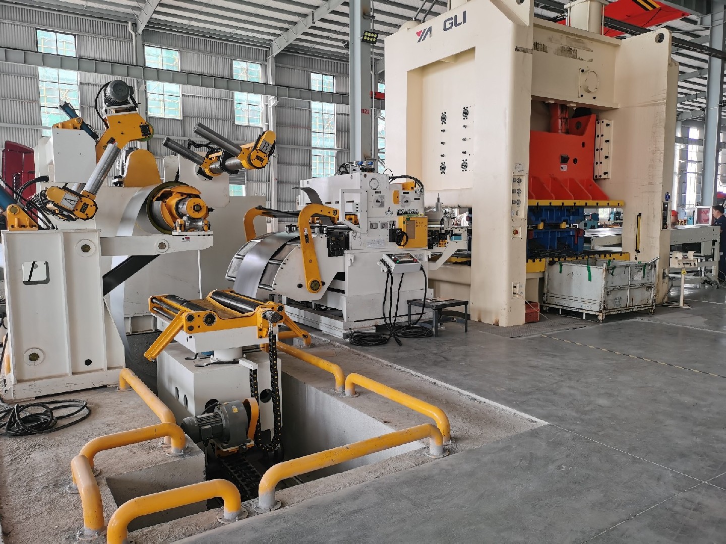 汽車零部件高強板三合一開卷整平绿巨人官网入口