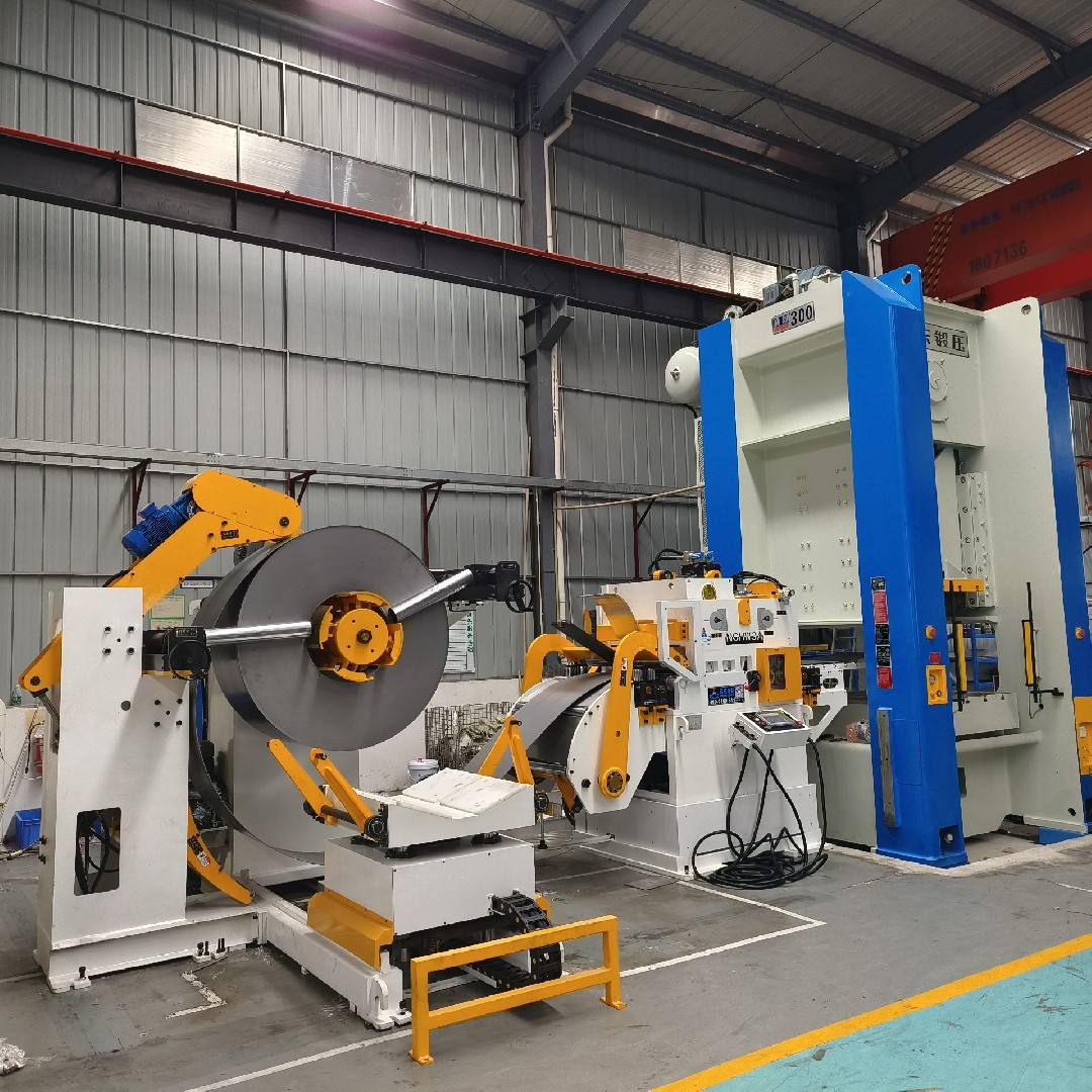 汽車高強板6.0衝床送料線